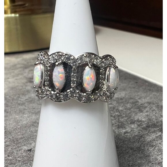 Ring Bomb Party Ring, NWOT, Size 6, white fire opal - Picture 2 of 7